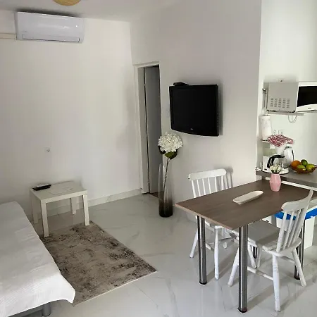 Casa Tea Near Queen Beach 아파트 프리블라카