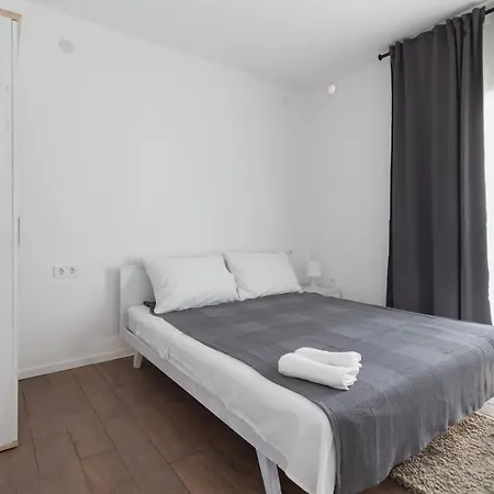 Apartment Casa Tea Near Queen Beach