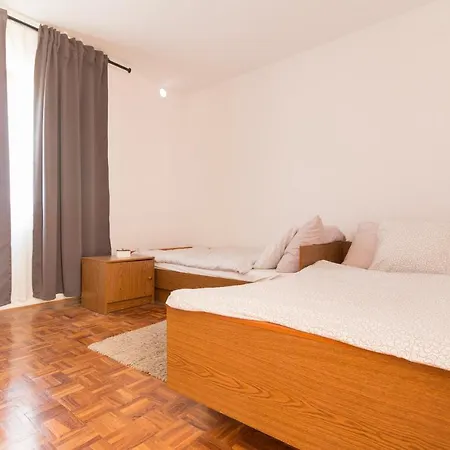 Apartment Casa Tea Near Queen Beach