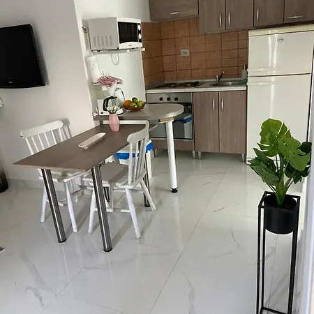 Apartment Casa Tea Near Queen Beach *